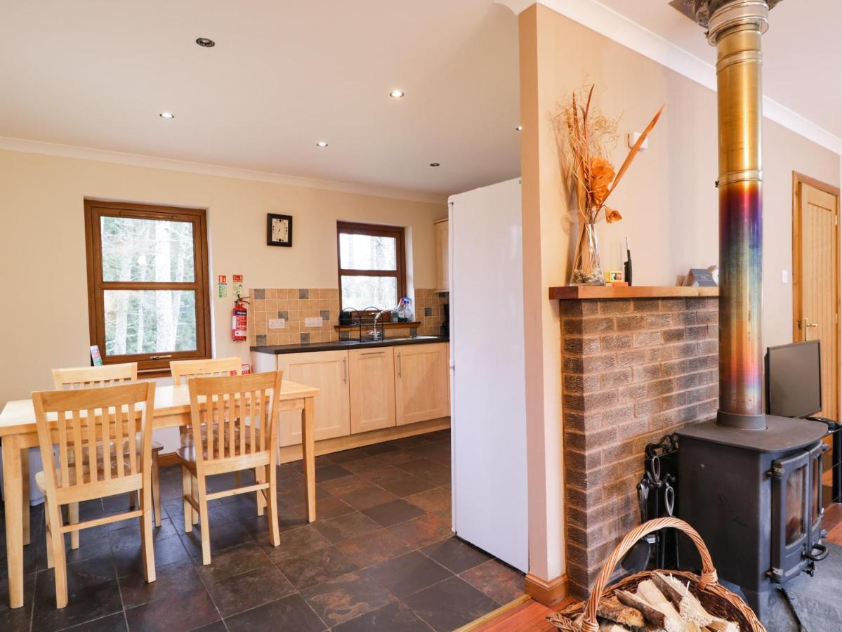 Fersit Log Cottage รอยบริดจ์ ภายนอก รูปภาพ